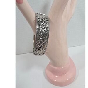 VTG Ornate Silver Tone Bangle Bracelet Floral Filigree Hinged Clasp